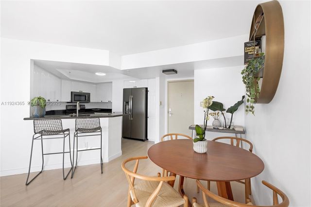 1800 Sunset Harbour Dr 803, Miami Beach, FL 33139