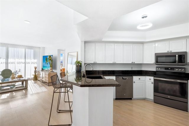 1800 Sunset Harbour Dr 803, Miami Beach, FL 33139