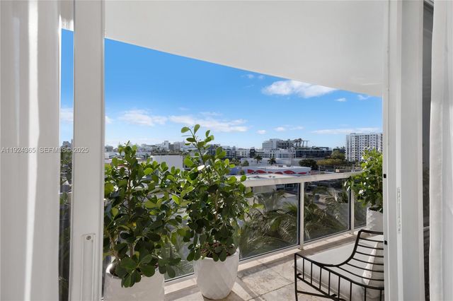 1800 Sunset Harbour Dr 803, Miami Beach, FL 33139