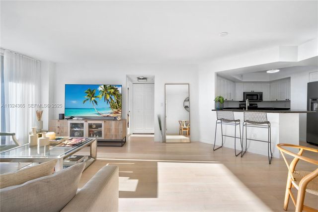 1800 Sunset Harbour Dr 803, Miami Beach, FL 33139