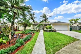 18920 SW 92nd Ct, Cutler Bay, FL 33157