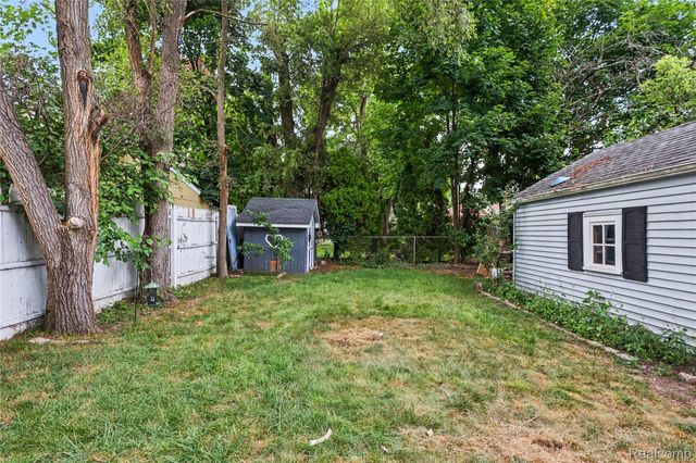 3222 Osler Court, Saginaw, MI 48602