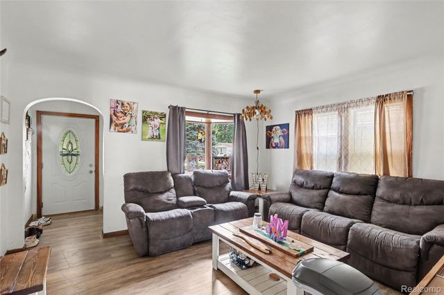 3222 Osler Court, Saginaw, MI 48602