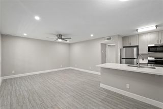 2121 Fountain View Drive F-59, Houston, TX 77057