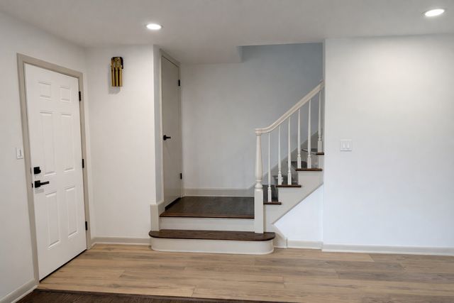 933 College Avenue A, Wheaton, IL 60187