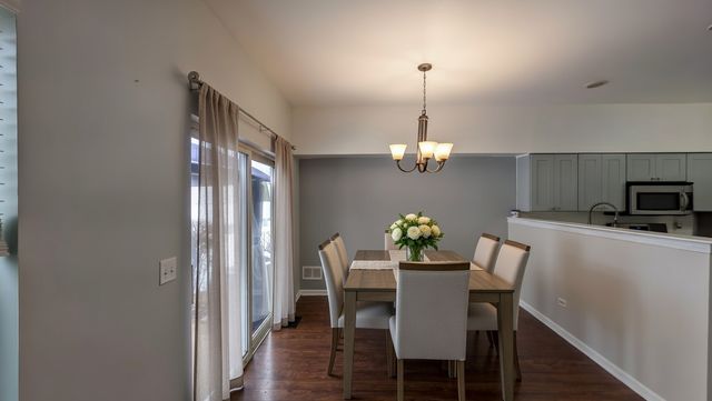 205 Key Largo Drive 205, Romeoville, IL 60446