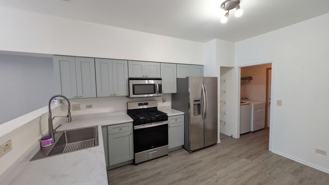 205 Key Largo Drive 205, Romeoville, IL 60446