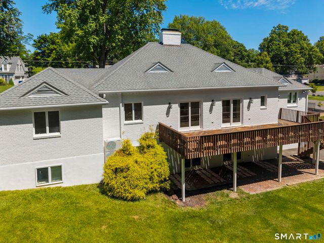 61 Flagg Road, West Hartford, CT 06117