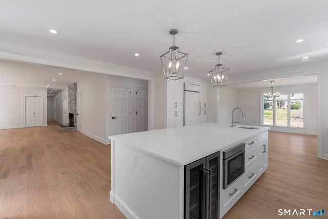 61 Flagg Road, West Hartford, CT 06117
