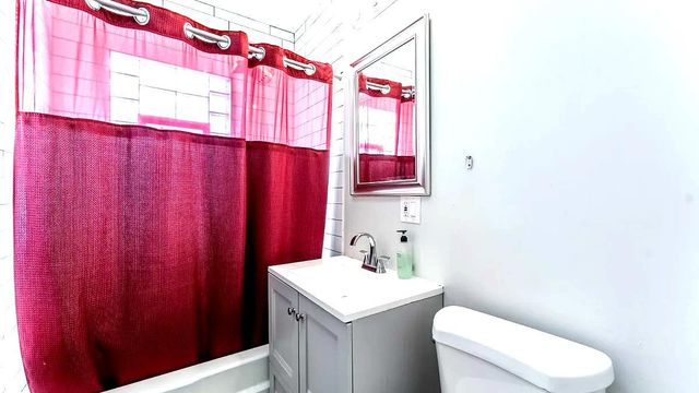 6337 W PATTERSON Avenue 2, Chicago, IL 60634