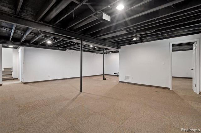 21078 Mitchelldale Avenue, Ferndale, MI 48220