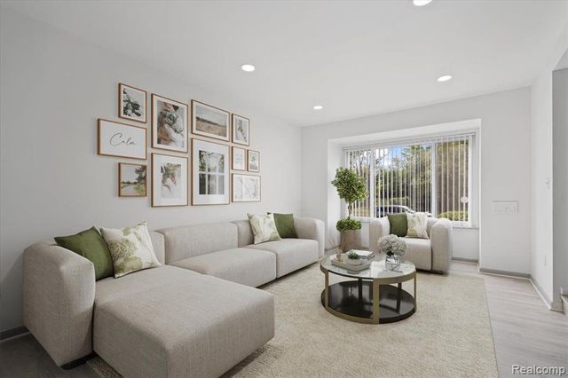 21078 Mitchelldale Avenue, Ferndale, MI 48220