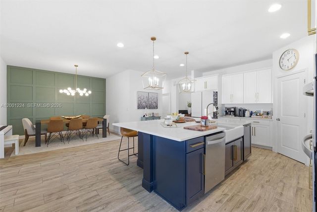 15033 LAKE BESSIE LOOP, Winter Garden, FL 34787