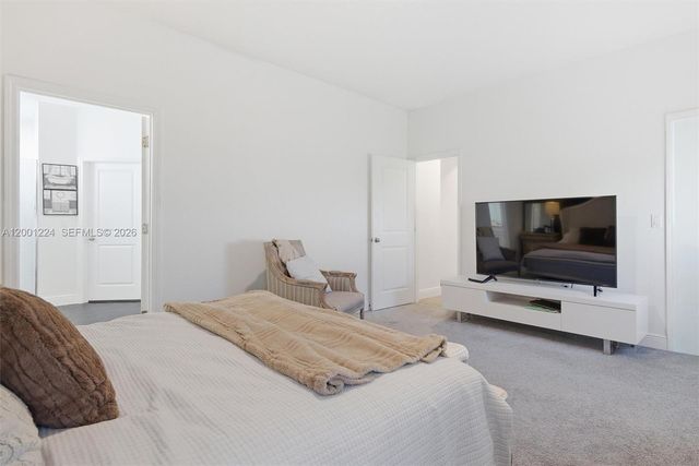 15033 LAKE BESSIE LOOP, Winter Garden, FL 34787