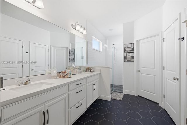 15033 LAKE BESSIE LOOP, Winter Garden, FL 34787