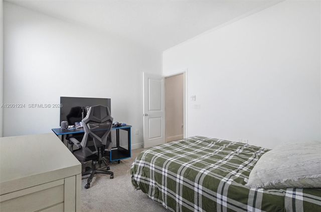 15033 LAKE BESSIE LOOP, Winter Garden, FL 34787