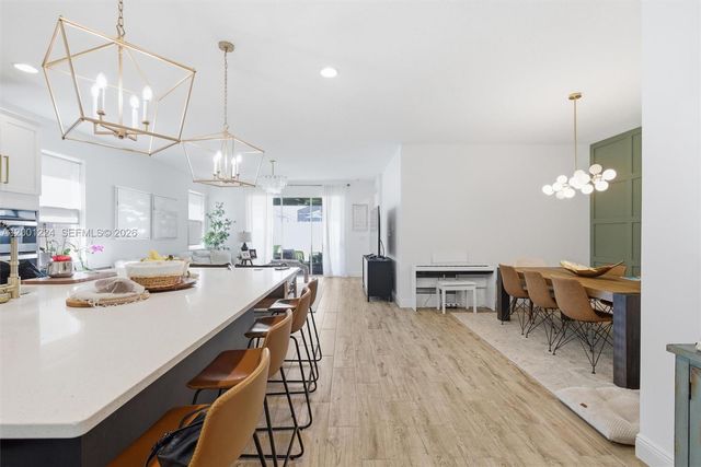 15033 LAKE BESSIE LOOP, Winter Garden, FL 34787