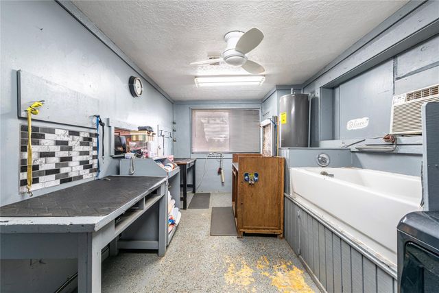 12320 Fm-1764, Santa Fe, TX 77510