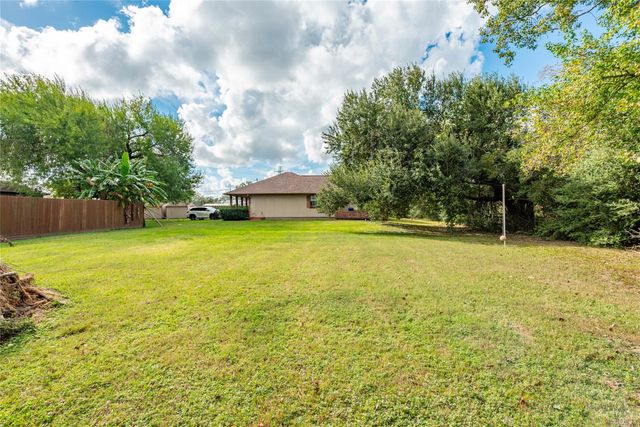 12320 Fm-1764, Santa Fe, TX 77510