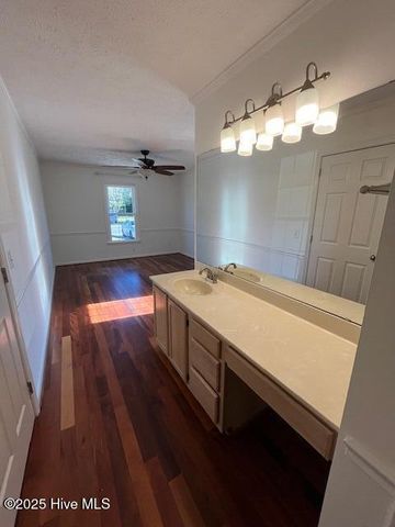 625 Indian Wells Way, Wilmington, NC 28411