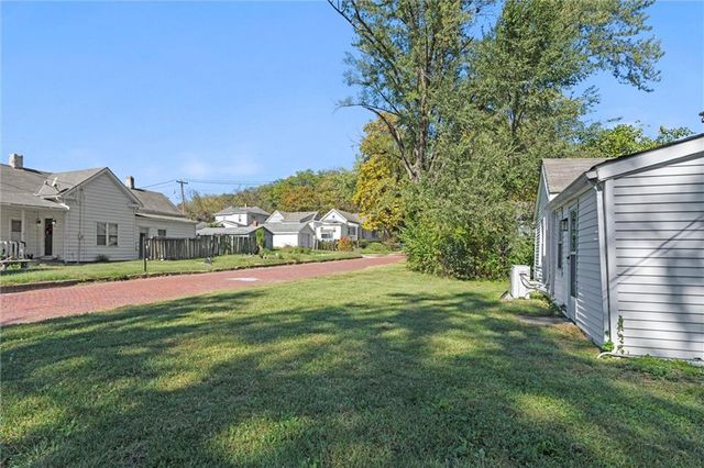 802 Park Avenue, Excelsior Springs, MO 64024