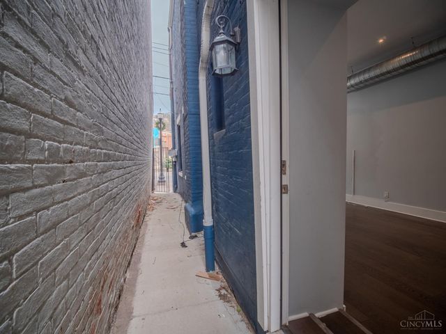 163 E McMicken Avenue, Cincinnati, OH 45202