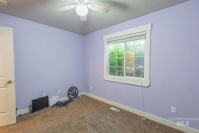 254 S Poplar Bluff, Eagle, ID 83616