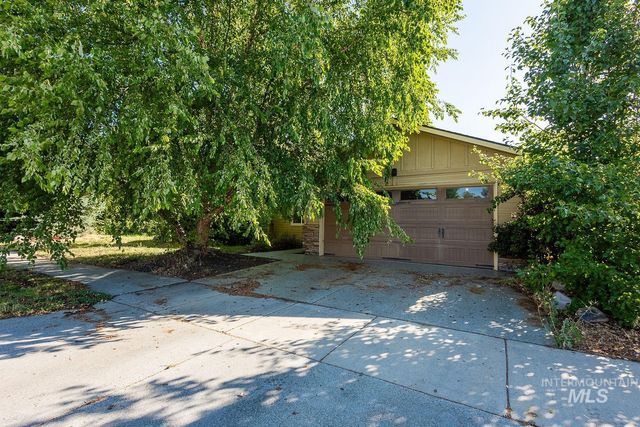 254 S Poplar Bluff, Eagle, ID 83616