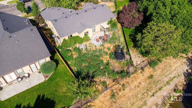 254 S Poplar Bluff, Eagle, ID 83616