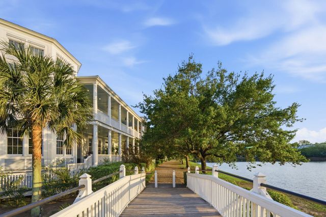 27 Krier Lane, Mount Pleasant, SC 29464