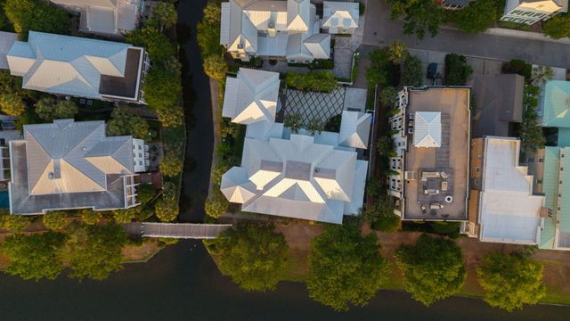 27 Krier Lane, Mount Pleasant, SC 29464