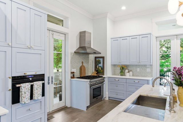 27 Krier Lane, Mount Pleasant, SC 29464