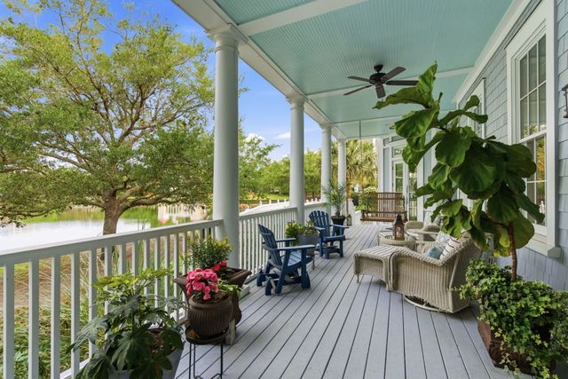 27 Krier Lane, Mount Pleasant, SC 29464