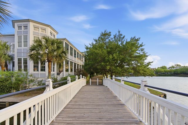 27 Krier Lane, Mount Pleasant, SC 29464