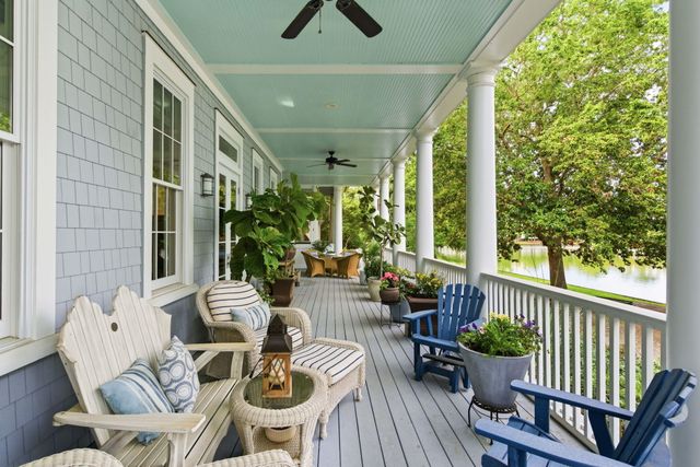 27 Krier Lane, Mount Pleasant, SC 29464