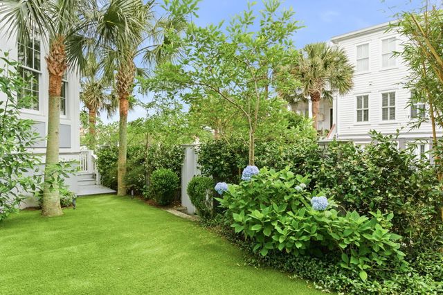 27 Krier Lane, Mount Pleasant, SC 29464