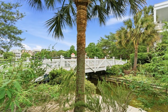 27 Krier Lane, Mount Pleasant, SC 29464