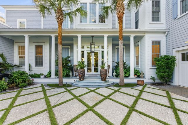 27 Krier Lane, Mount Pleasant, SC 29464