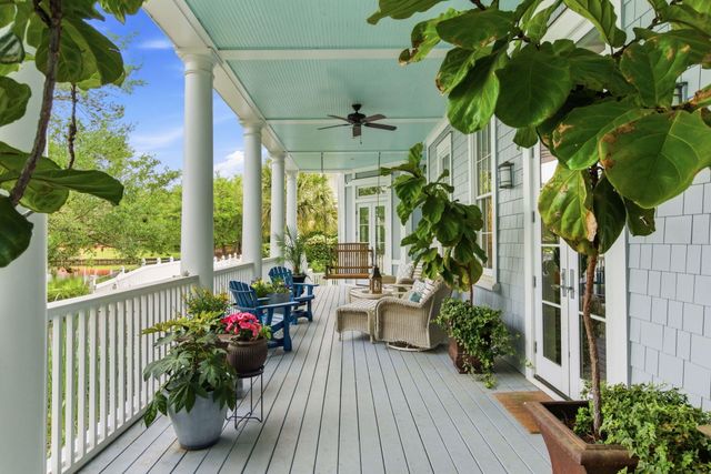 27 Krier Lane, Mount Pleasant, SC 29464