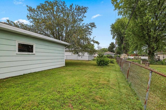 1146 HONEYSUCKLE LANE, Neenah, WI 54956