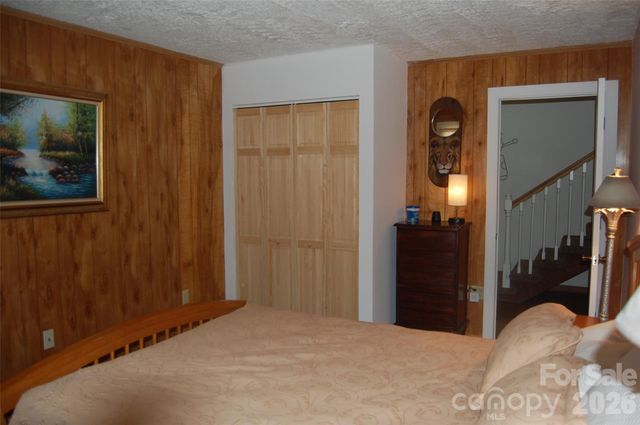 114 Lady Slipper Loop, Newland, NC 28657