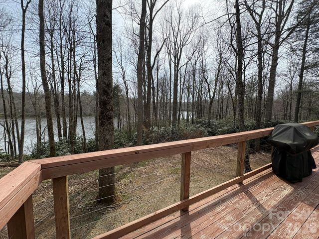 114 Lady Slipper Loop, Newland, NC 28657