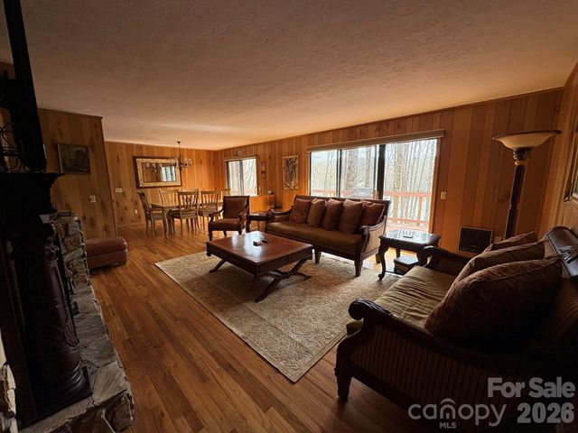 114 Lady Slipper Loop, Newland, NC 28657