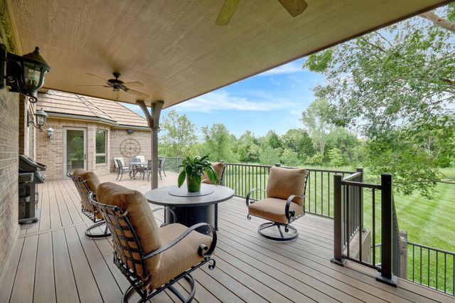 211 E Cedar Ridge Ct, Andover, KS 67002