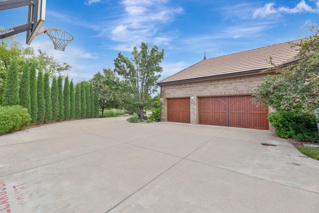 211 E Cedar Ridge Ct, Andover, KS 67002