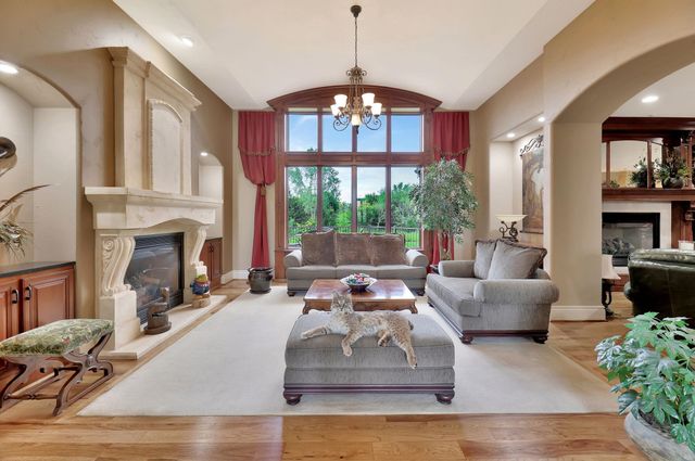 211 E Cedar Ridge Ct, Andover, KS 67002