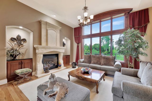 211 E Cedar Ridge Ct, Andover, KS 67002