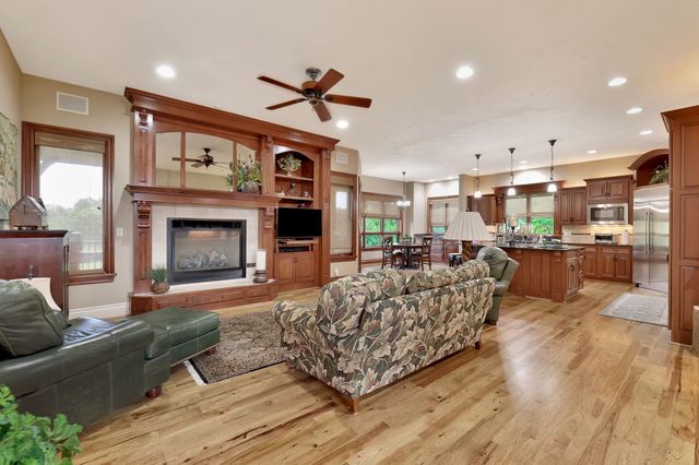 211 E Cedar Ridge Ct, Andover, KS 67002