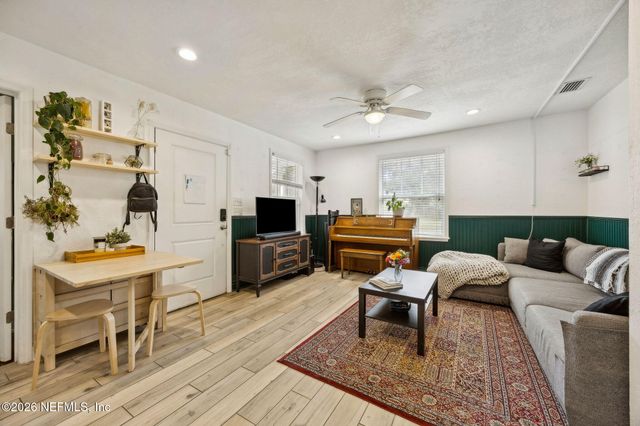 2846 CHEROKEE Circle W, Jacksonville, FL 32205