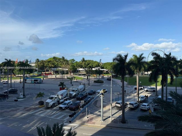244 Biscayne Blvd 301, Miami, FL 33132